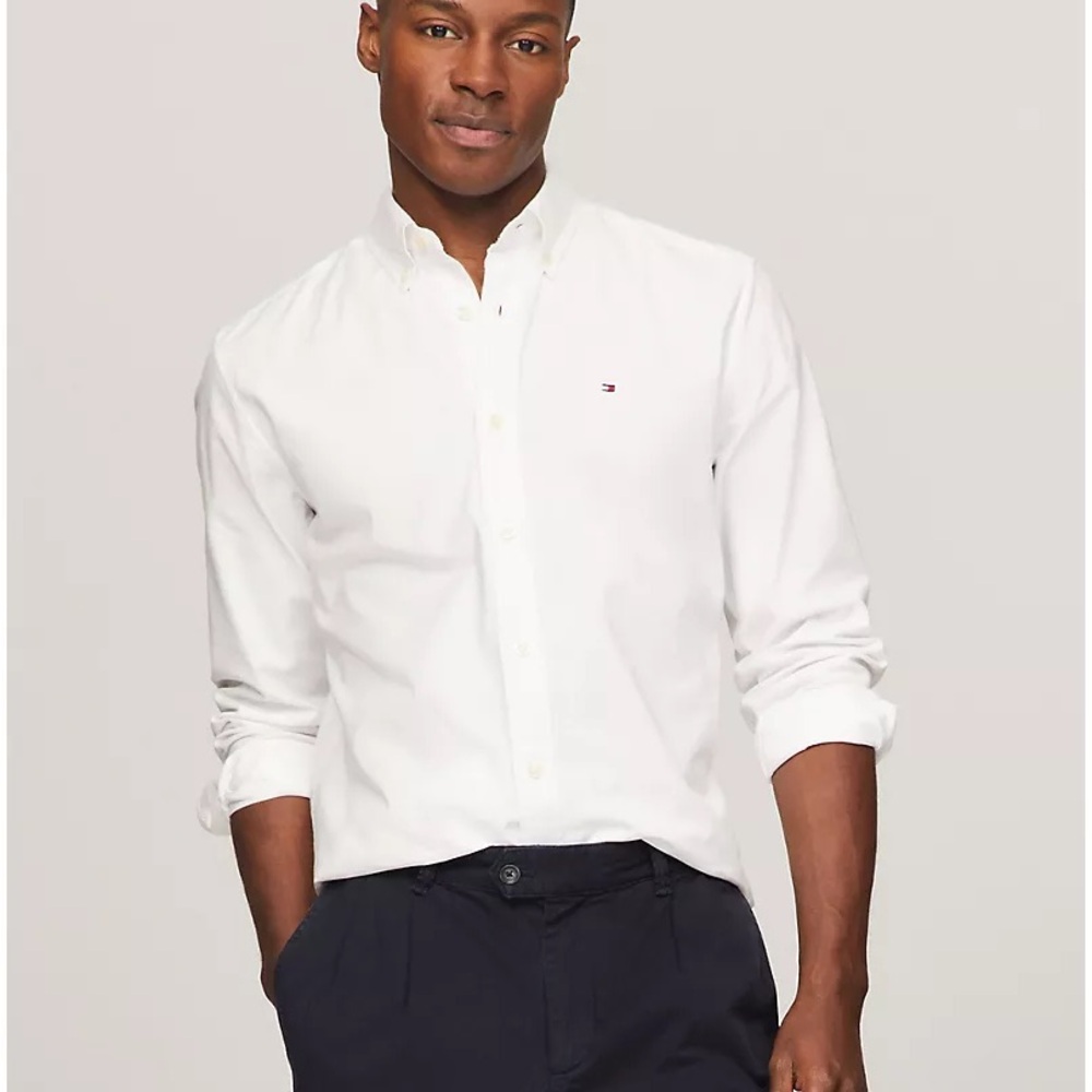 TOMMY HILFIGER Regular Fit Solid Stretch Oxford Shirt - WHITE - SIZE MEDIUM